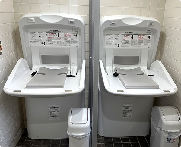 オムツをかえることのできる場所