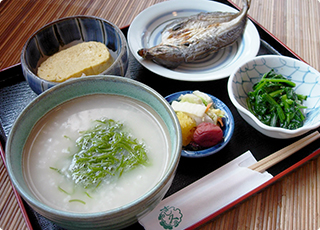 ＜3月＞めかぶ雑炊